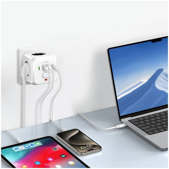 Caricatore da parete PCL3X4 Power Socket 2 USB & 2 USB-C & 3 Socket, bianca, Tech-Protect
