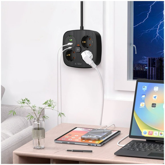 Caricatore da parete PCS3X4 Power Strip 2 USB & 2 USB-C & 3 Socket 200cm, nera, Tech-Protect