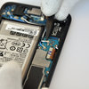 Scollegamento dell’antenna Wi-Fi, del cavo flessibile NFC e della ricarica wireless #1
