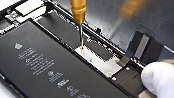 Rimozione del gruppo display