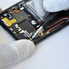 Rimozione del motorino di vibrazione dal gruppo display LCD #2