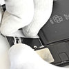 Rimozione delle strisce adesive #2
