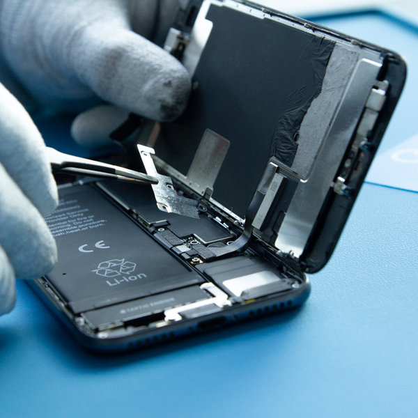 Rimozione della staffa del cavo flex