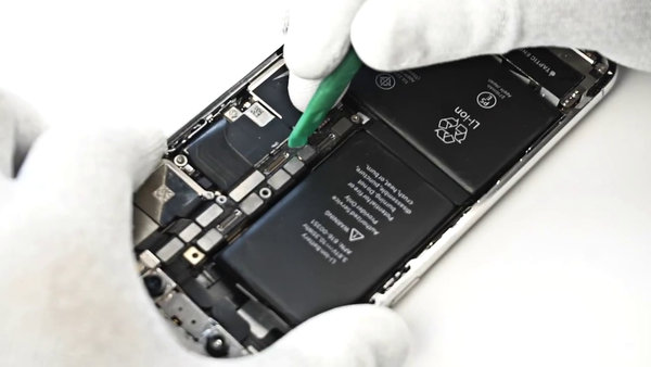 Rimozione della batteria 1